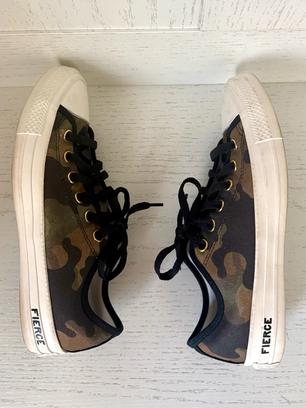 Converse Low-Top Camo Sneakers - Black, Green & Brown size 8.5 women